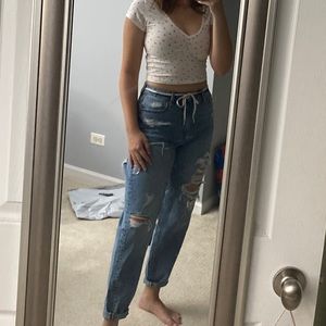 relaxed mom jeans